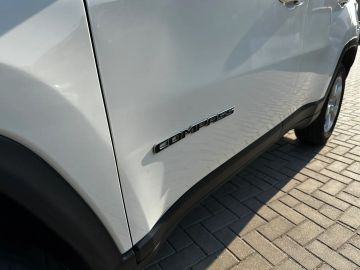 Car image 33