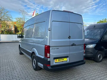 Car image 45