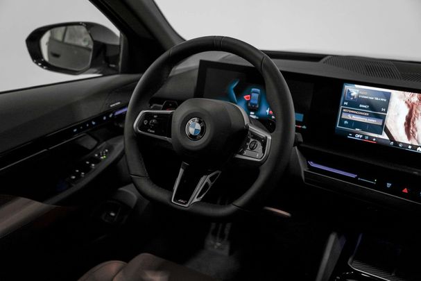 BMW 520i 140 kW image number 12