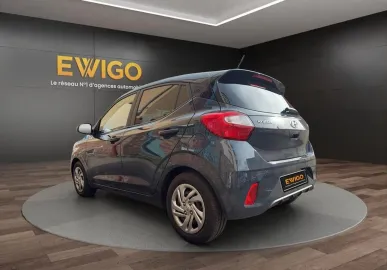 Car image 3
