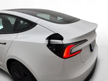 Car image 36