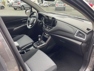 Car image 11