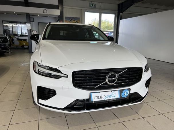 Volvo V60 T6 R Design AWD Recharge 251 kW image number 3