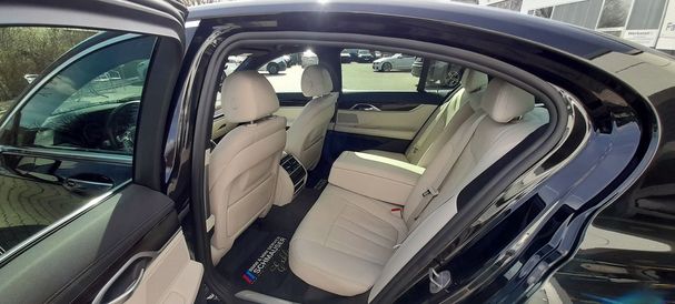 BMW 730d 195 kW image number 21