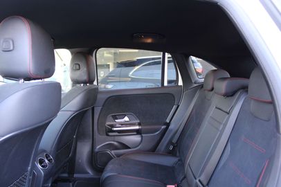 Car image 35