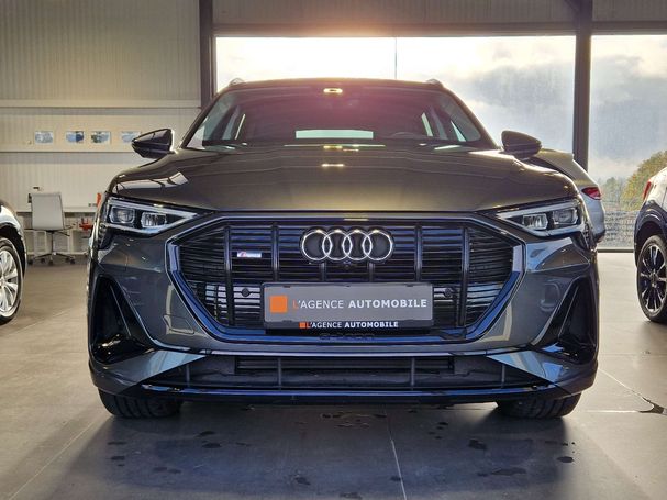 Audi e-tron 55 quattro S-line 300 kW image number 4