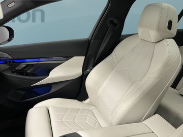 Car image 41