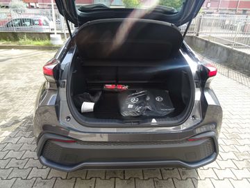 Car image 15