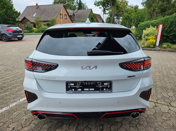 Kia Ceed GT 150 kW image number 3