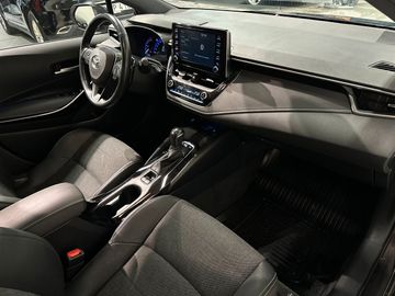 Car image 11