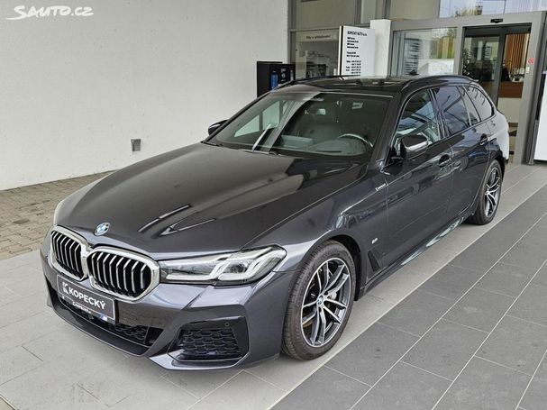 BMW 530d Touring M Sport xDrive 210 kW image number 1