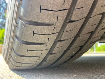 Car image 34