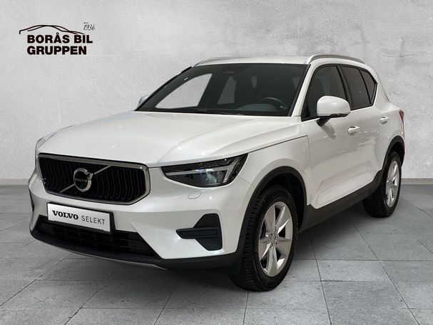 Volvo XC40 B4 Core 147 kW image number 1