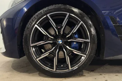 Car image 27