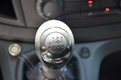 Car image 30