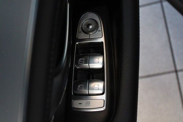 Mercedes-Benz E 220 d T 4Matic 144 kW image number 17