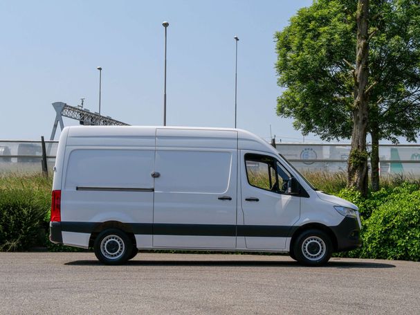 Mercedes-Benz Sprinter 311 RWD 84 kW image number 2