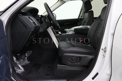 Car image 13