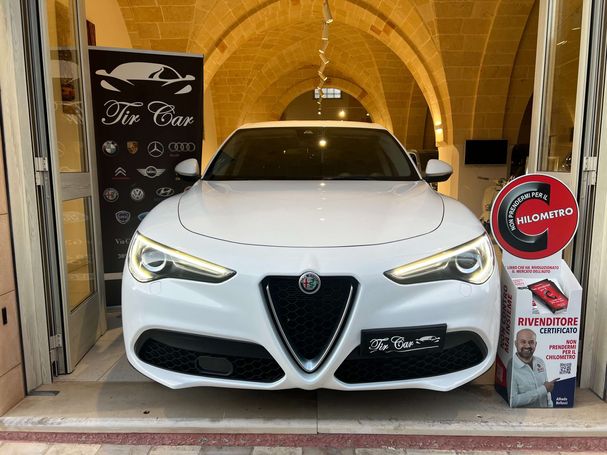 Alfa Romeo Stelvio 2.2 118 kW image number 2