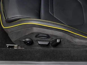 Car image 36