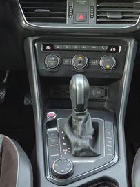 Car image 38