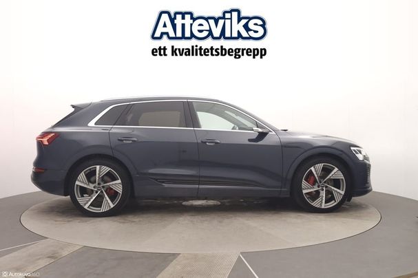 Audi Q8 55 quattro e-tron S-line 304 kW image number 2