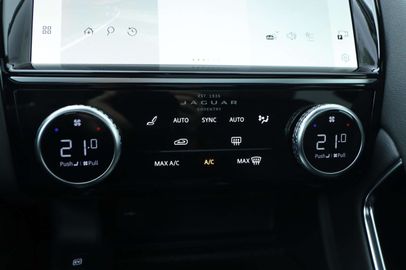 Car image 37