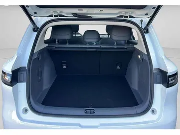 Car image 34