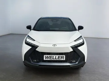 Car image 3