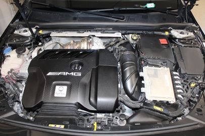 Car image 34