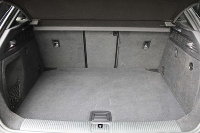 Car image 41