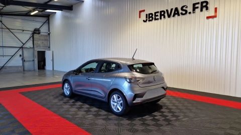 Car image 4