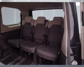 Car image 30