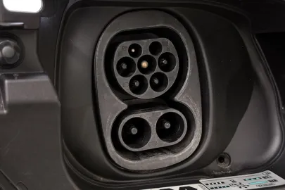 Car image 30