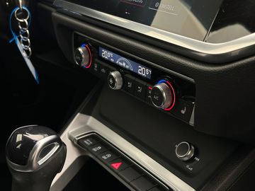 Car image 37