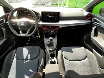 Car image 11