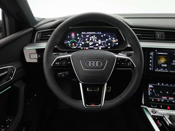 Audi Q8 50 e-tron 95 kWh 250 kW image number 12