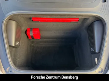 Car image 32