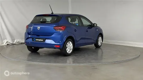 Car image 5