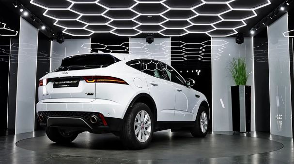 Jaguar E-Pace AWD 147 kW image number 8