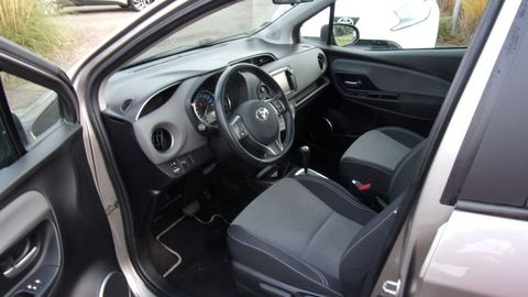 Car image 11