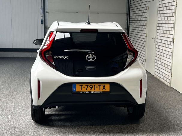 Toyota Aygo X 1.0 VVT-i 53 kW image number 4