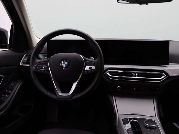 BMW 320i 135 kW image number 7