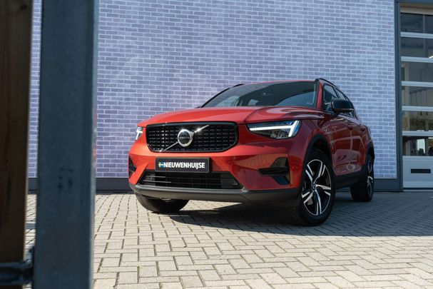 Volvo XC40 B4 Plus Dark 145 kW image number 12