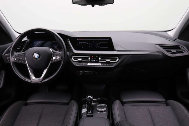 BMW 118i Sport Line 100 kW image number 21