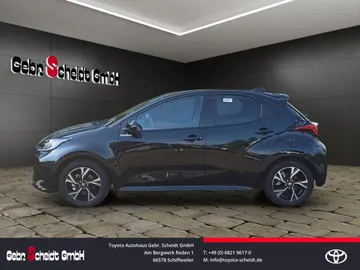 Car image 4