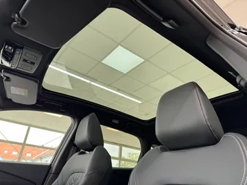 Car image 32