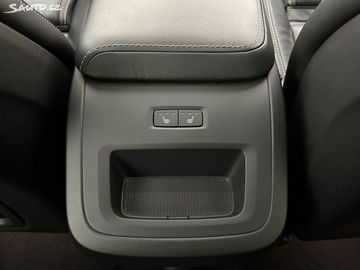 Car image 33