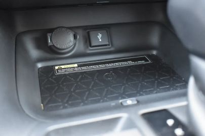 Car image 35