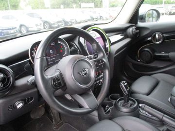 Car image 30